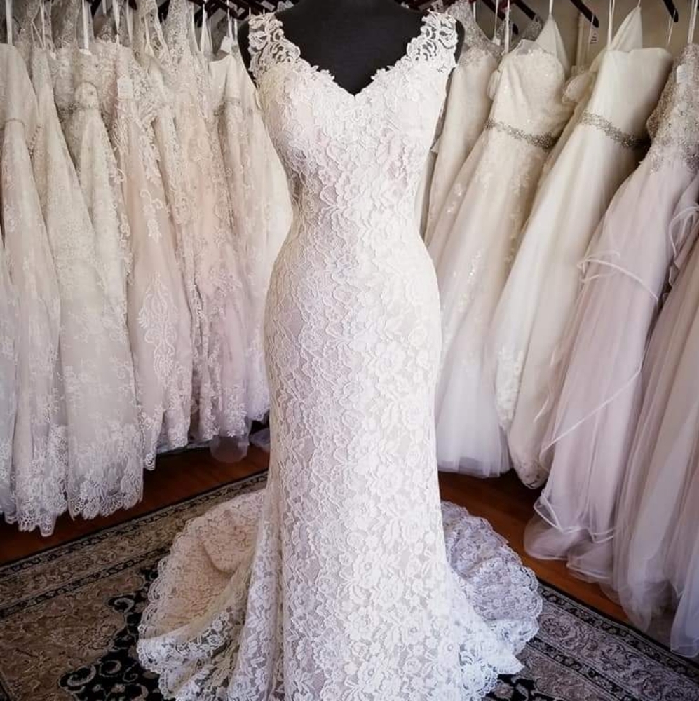 Ella Rosa Be356 Almond/Ivory 18 Wedding Dress